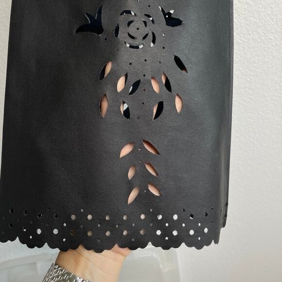 Sharagano Paris Black Faux Leather Cut Out Design Pants - Picture 3 of 9